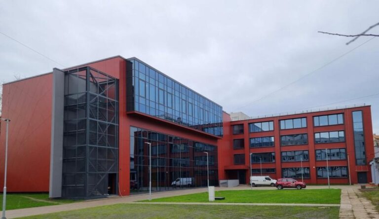 National Arts High School